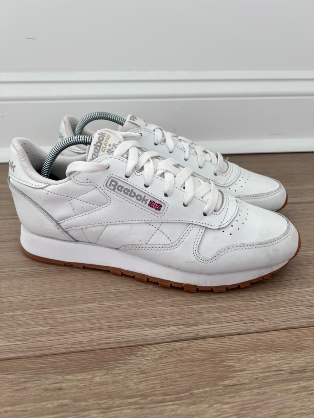 Reebok Womens White Leather Classic Sneakers Casual Walking Shoes Size 8 EUC